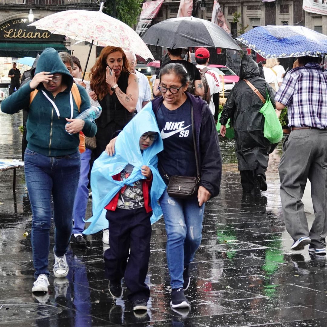 Continúan las fuertes lluvias en la capital. Foto: Cuartoscuro